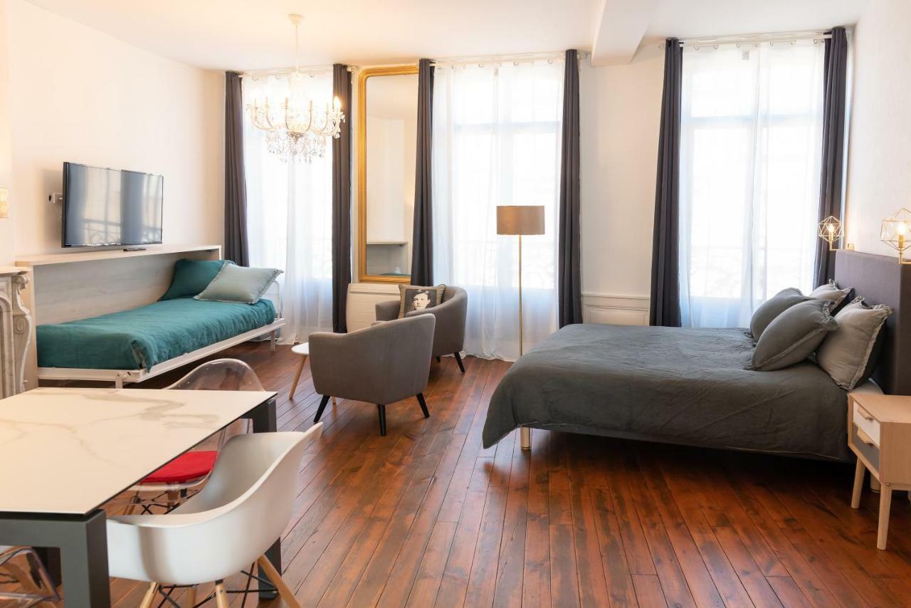 Suite Eugenie Charleville-Mézières 外观 照片