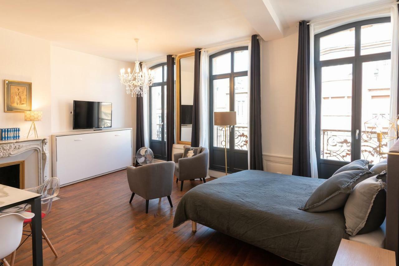 Suite Eugenie Charleville-Mézières 外观 照片
